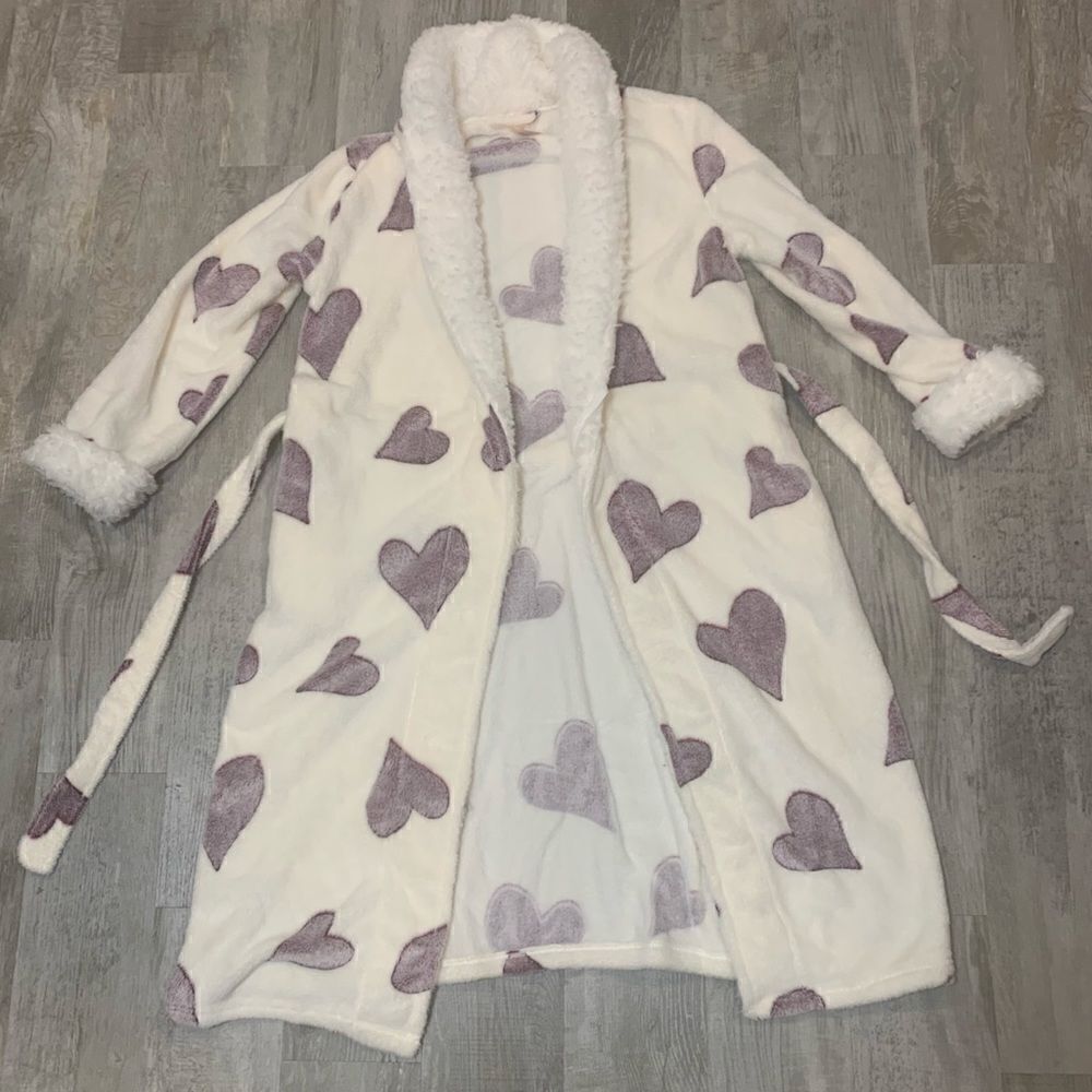 New Secret Treasures Hearts Winter White Superminky Sleep Robe - Medium - Picture 10 of 10